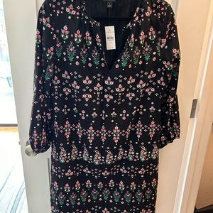 New With Tags. Ann Taylor tunic, size M.